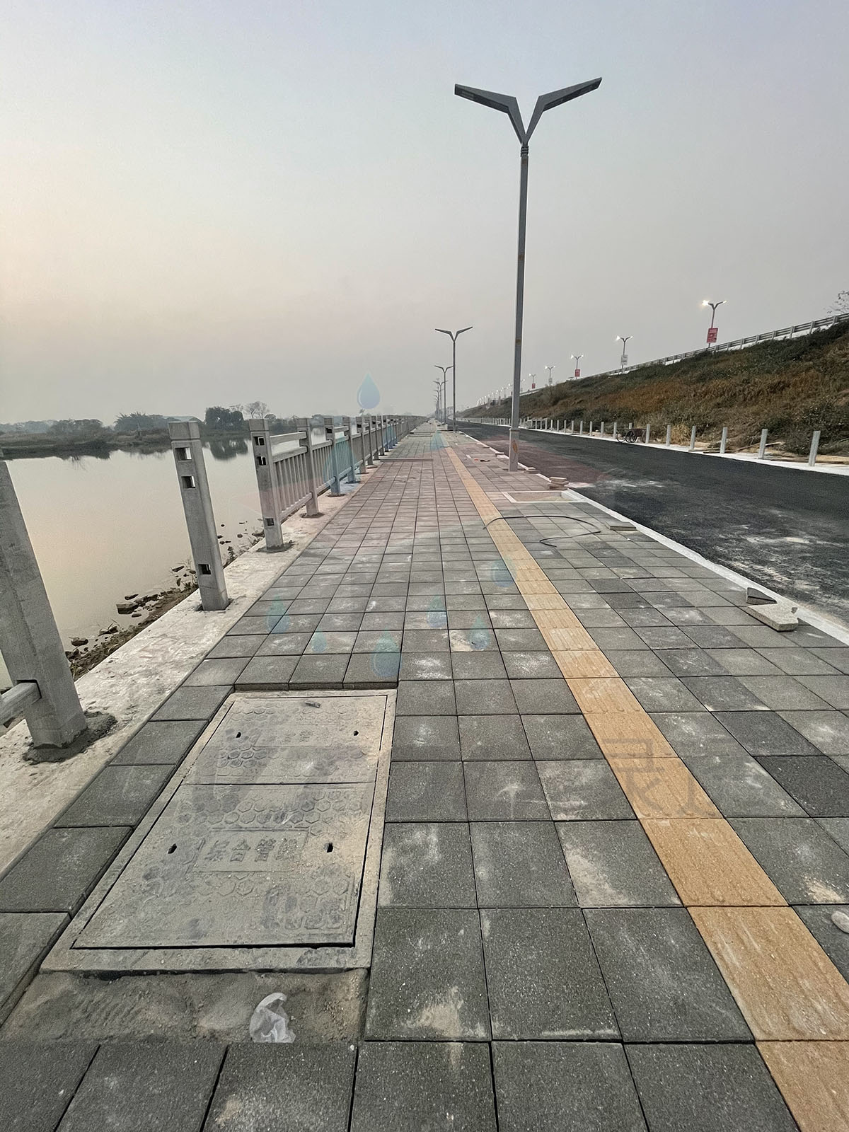 鶴山西江大堤提升工程